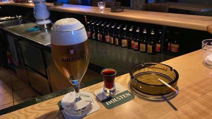 eierabendbier in einer gemütlichen Kneipe in Hamburg - es gibt wohl kaum etwas besseres